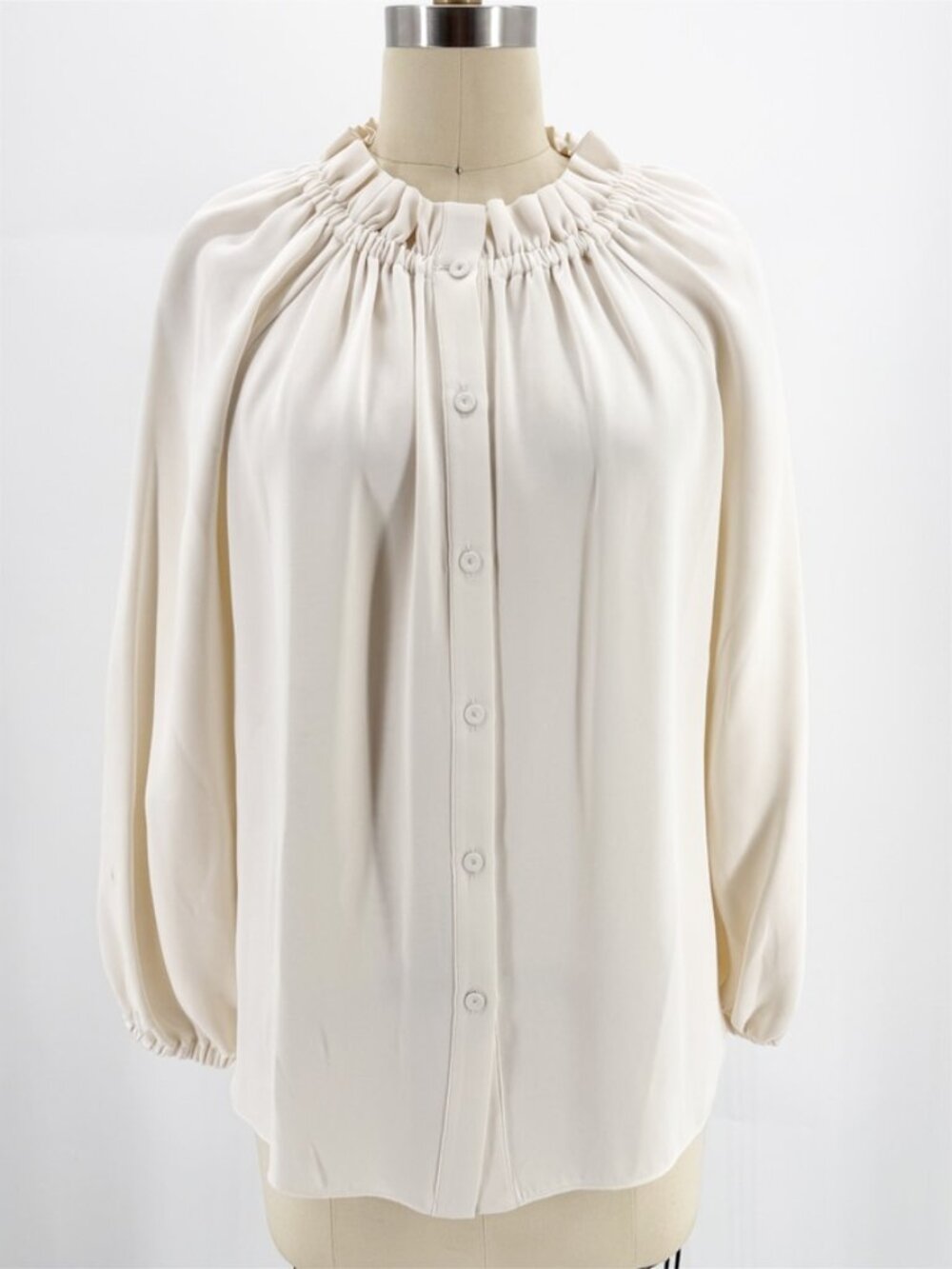 Ann Mashburn Silk Cream LSV BD Gathered Neckline Blouse Top M